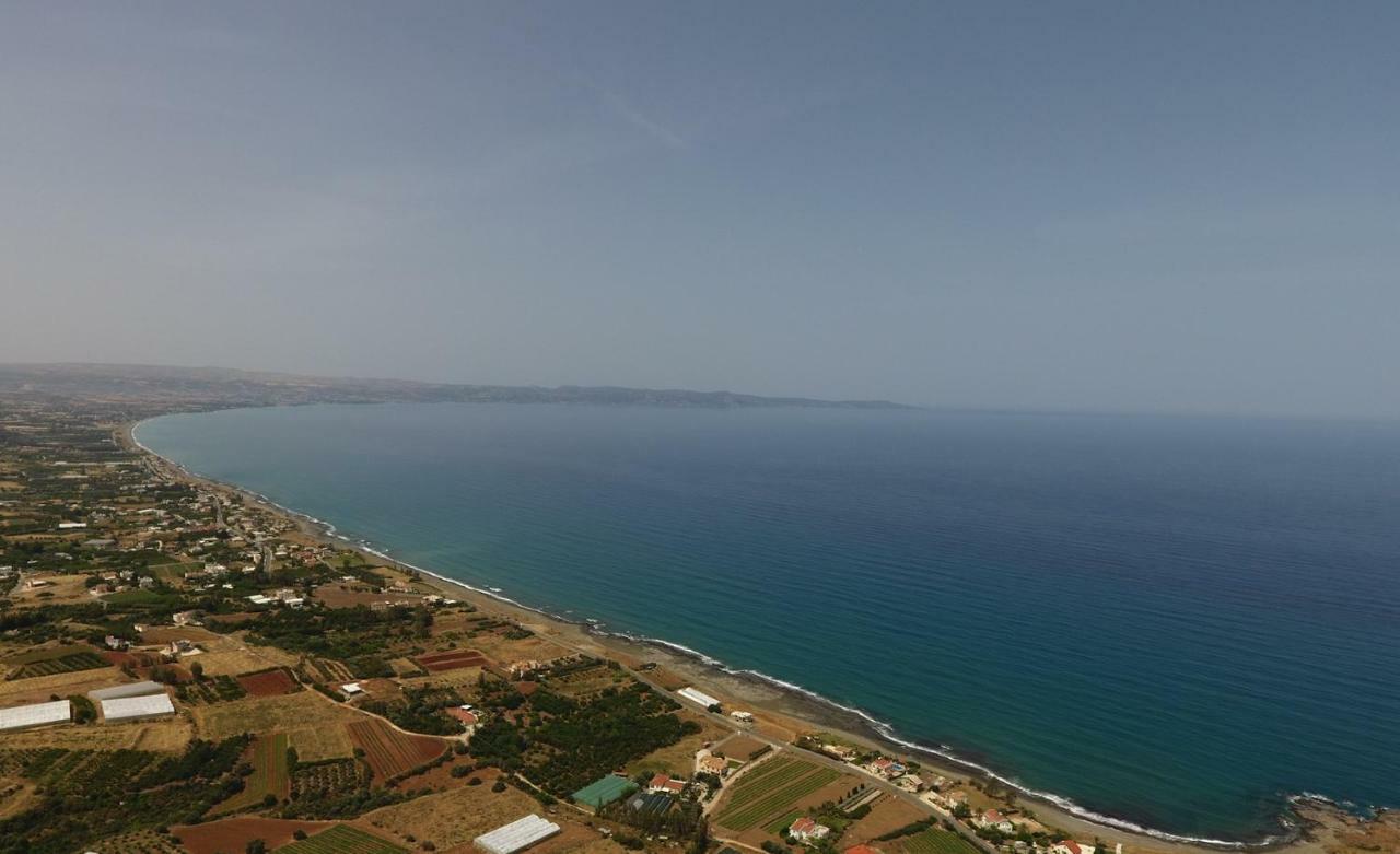 Martika Luxury Villa Agia Marina  Bagian luar foto