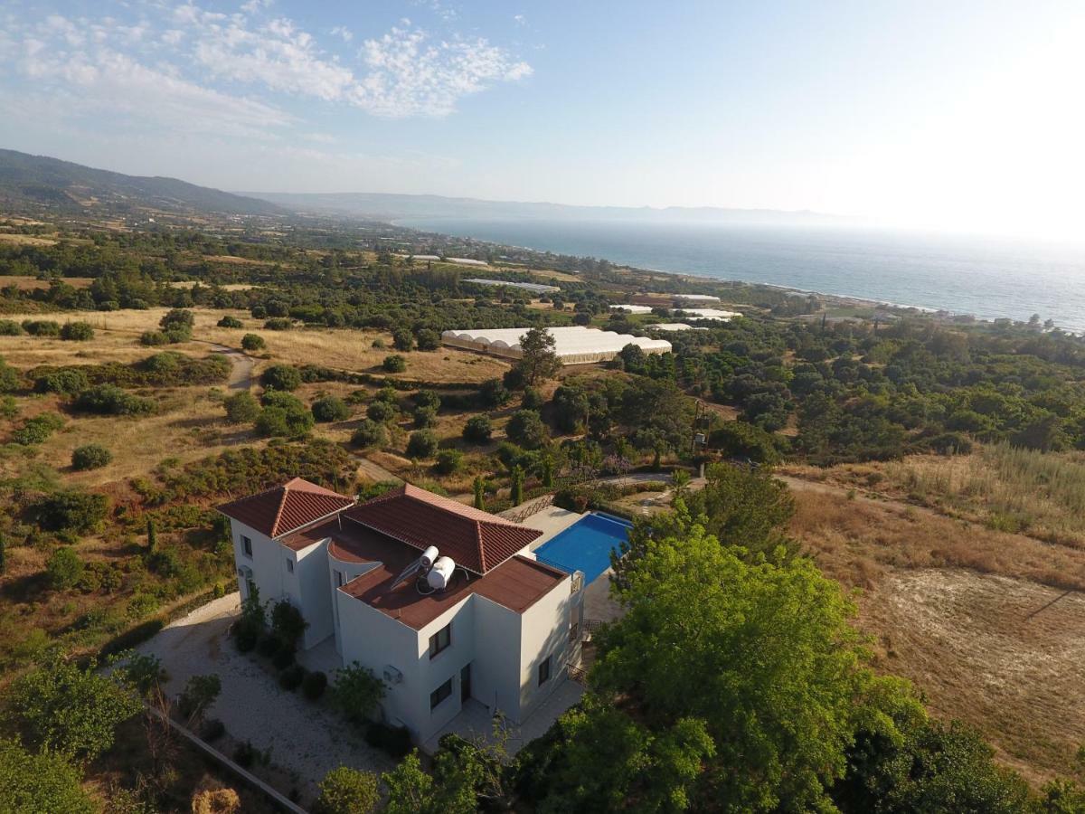 Martika Luxury Villa Agia Marina  Bagian luar foto