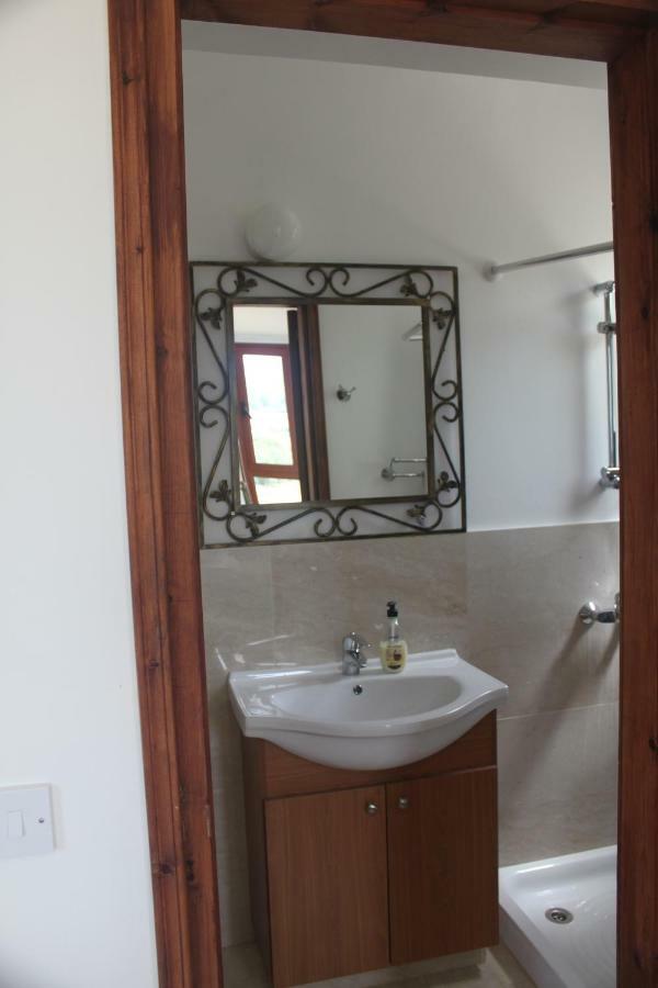 Martika Luxury Villa Agia Marina  Bagian luar foto