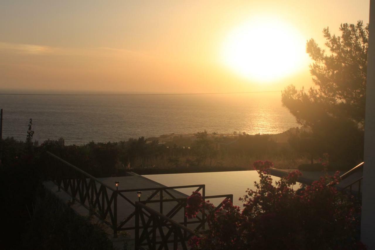 Martika Luxury Villa Agia Marina  Bagian luar foto