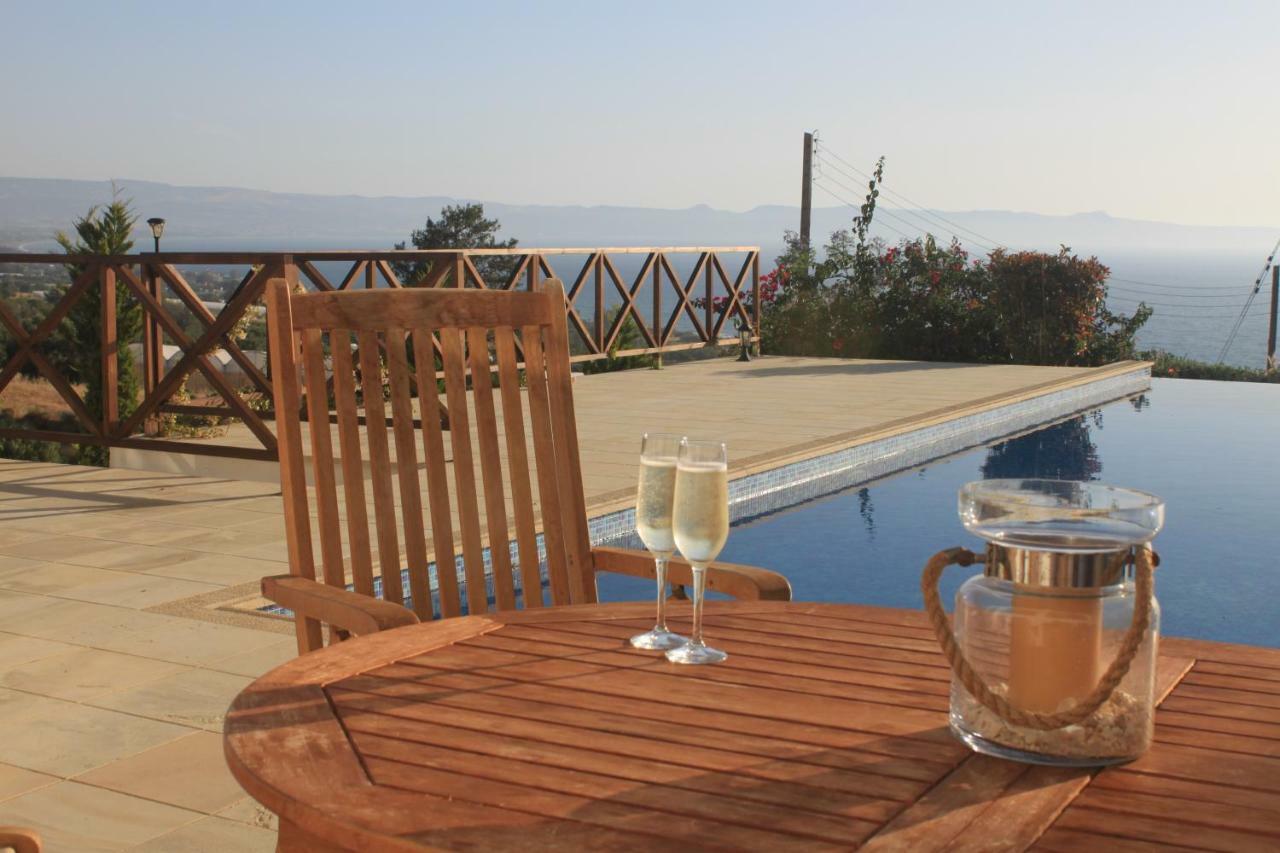Martika Luxury Villa Agia Marina  Bagian luar foto